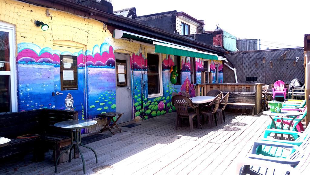 The Only Backpacker'S Inn (Adults Only) Toronto Exterior foto