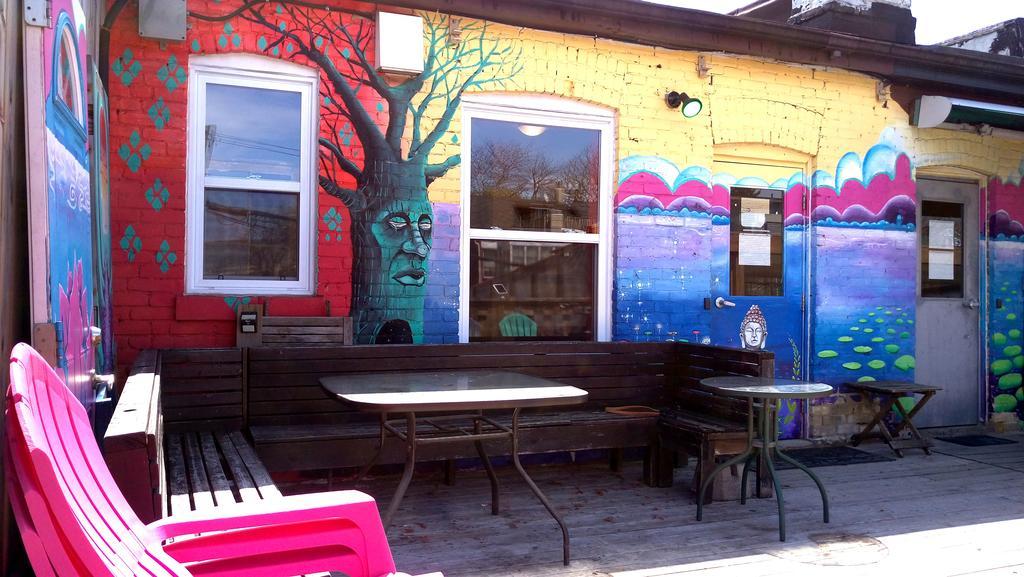 The Only Backpacker'S Inn (Adults Only) Toronto Exterior foto